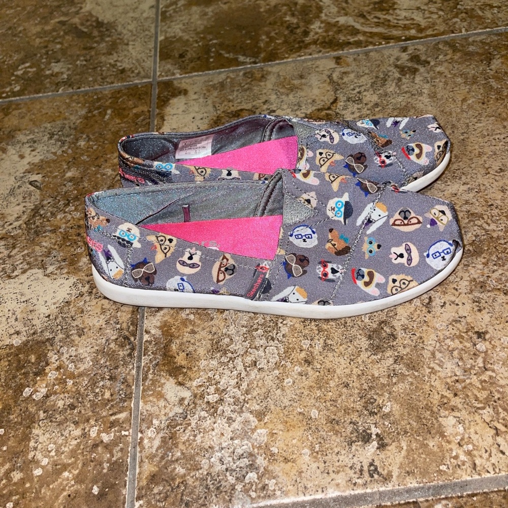 Gray Kids Shoes with Fun Print